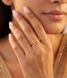 Elegant Flower Design Gold Engagement Ring With Price FR1742