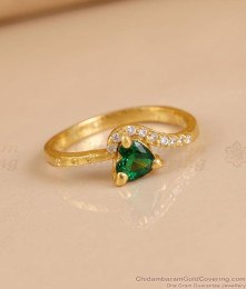 Glittering Emerald Stone Heart Design Ring Shop Online FR1754