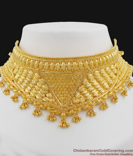 Beautiful Gold Necklace from Thangamayil Jewellery - South India Jewels