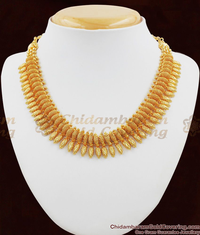 Traditional Kerala Mullai Arumbu Leaf Design Gold Short Necklace Choker Model NCKN1064