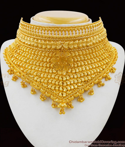 Beautiful Centre Flower Design Closed Neck Pure Gold Choker For