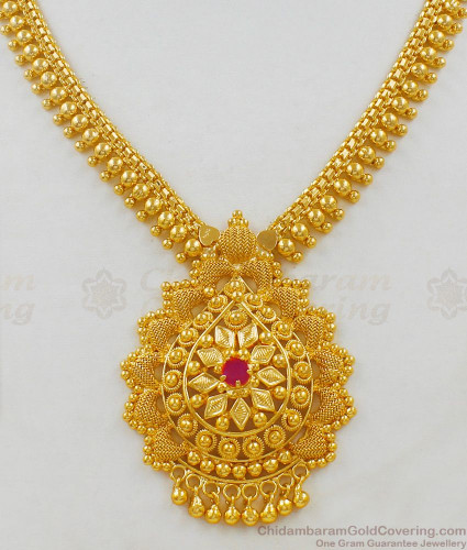 Elegant Single Ruby Stone Gold 