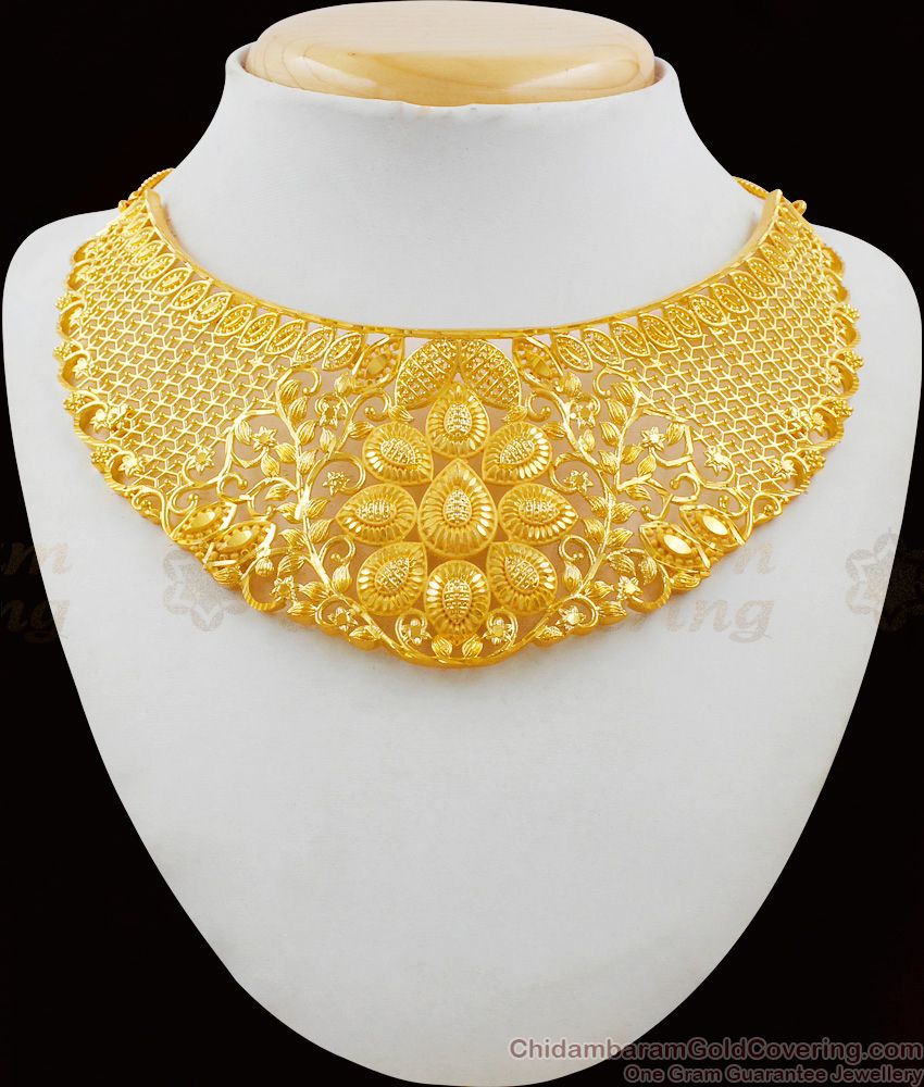 Grand Real Gold Pattern Forming Choker With Pin Type Earrings Bridal Set NCKN1658