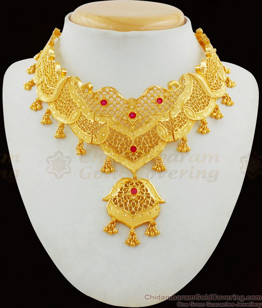 Grand Real Gold Pattern Forming Choker With Pin Type Earrings Bridal Set NCKN1790