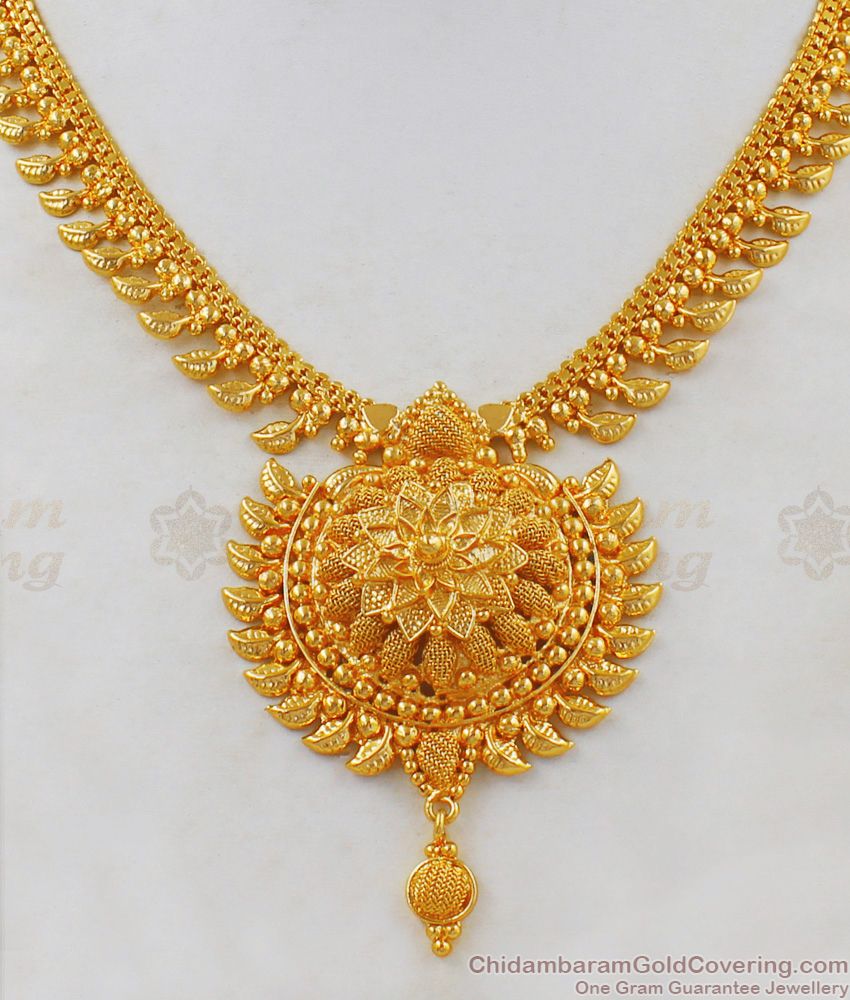 Plain Flower Design Gold Necklace For Women Gold Plated Jewelry NCKN1875