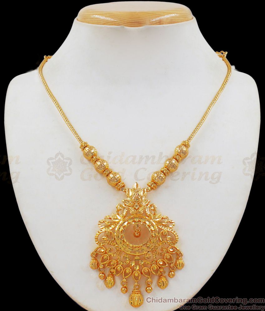 Charming Gold Finish Necklace For Wedding Collections NCKN2043