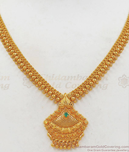Simple Gold Covering Necklace With 