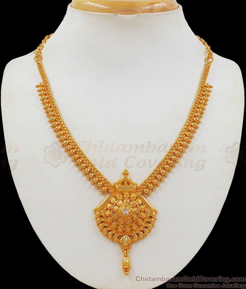 Every Queens Desire Gold Necklace Designs NCKN2255