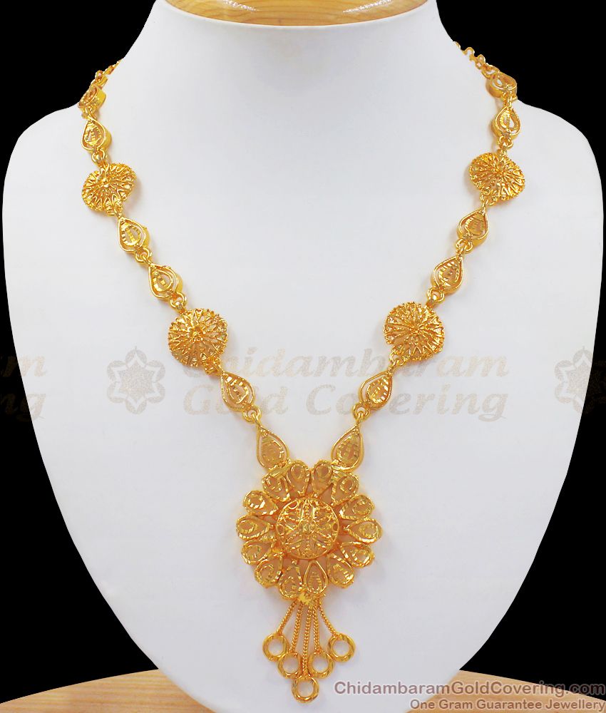 Stylish Gold Plated Necklace Floral Laser Etched Design NCKN2519