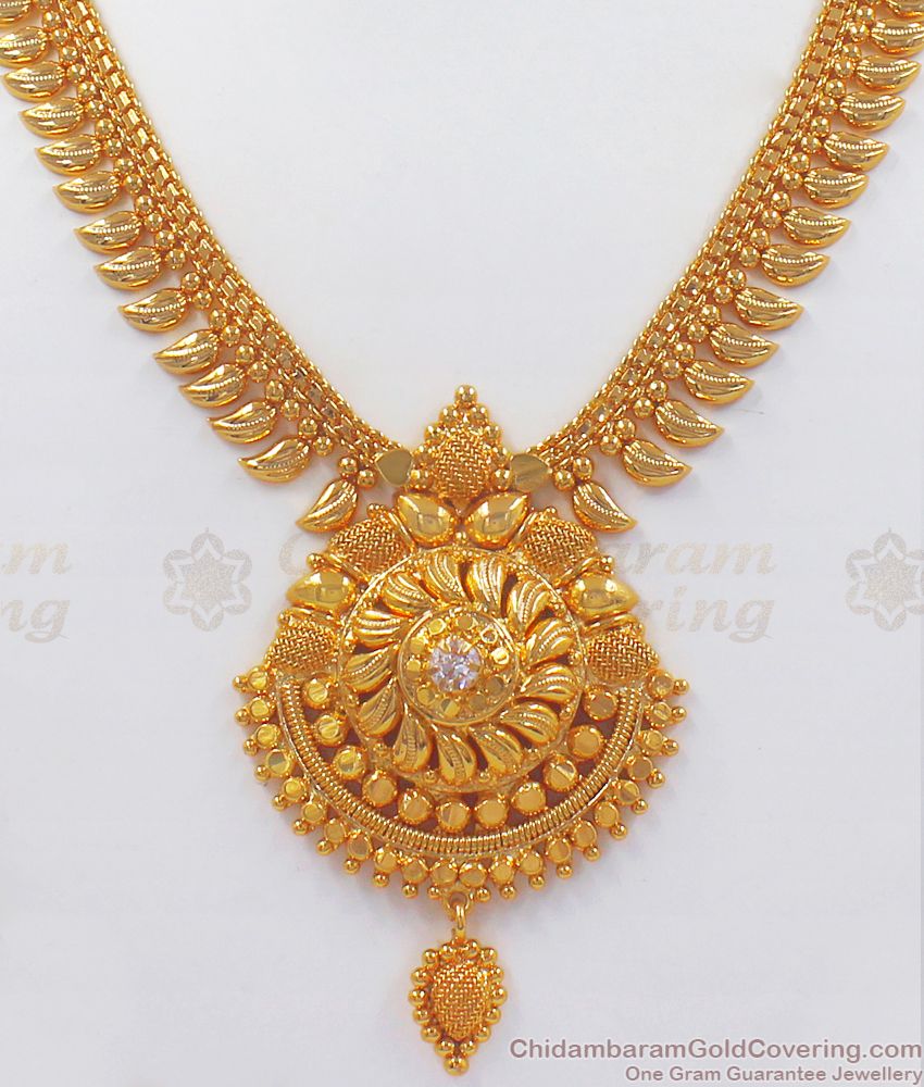 Traditional Gold Imitation Necklace White Stone NCKN2520