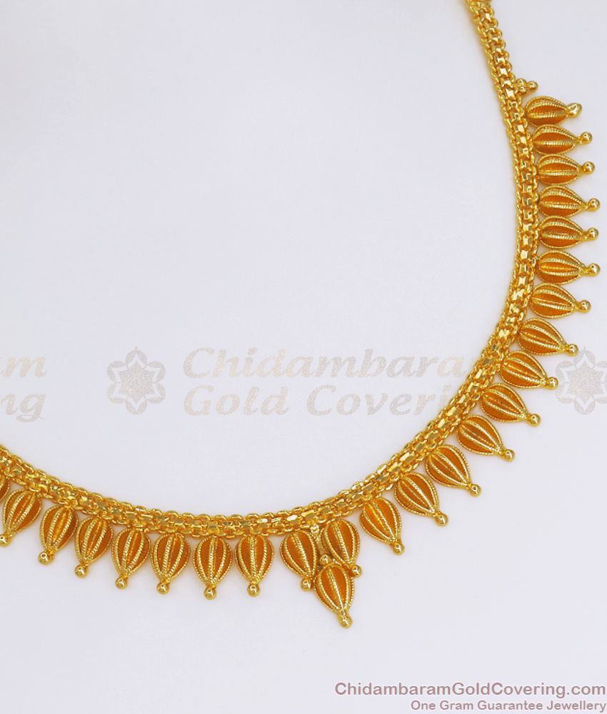 Plain Net Pattern Gold Necklace Mullaipoo Design NCKN2636