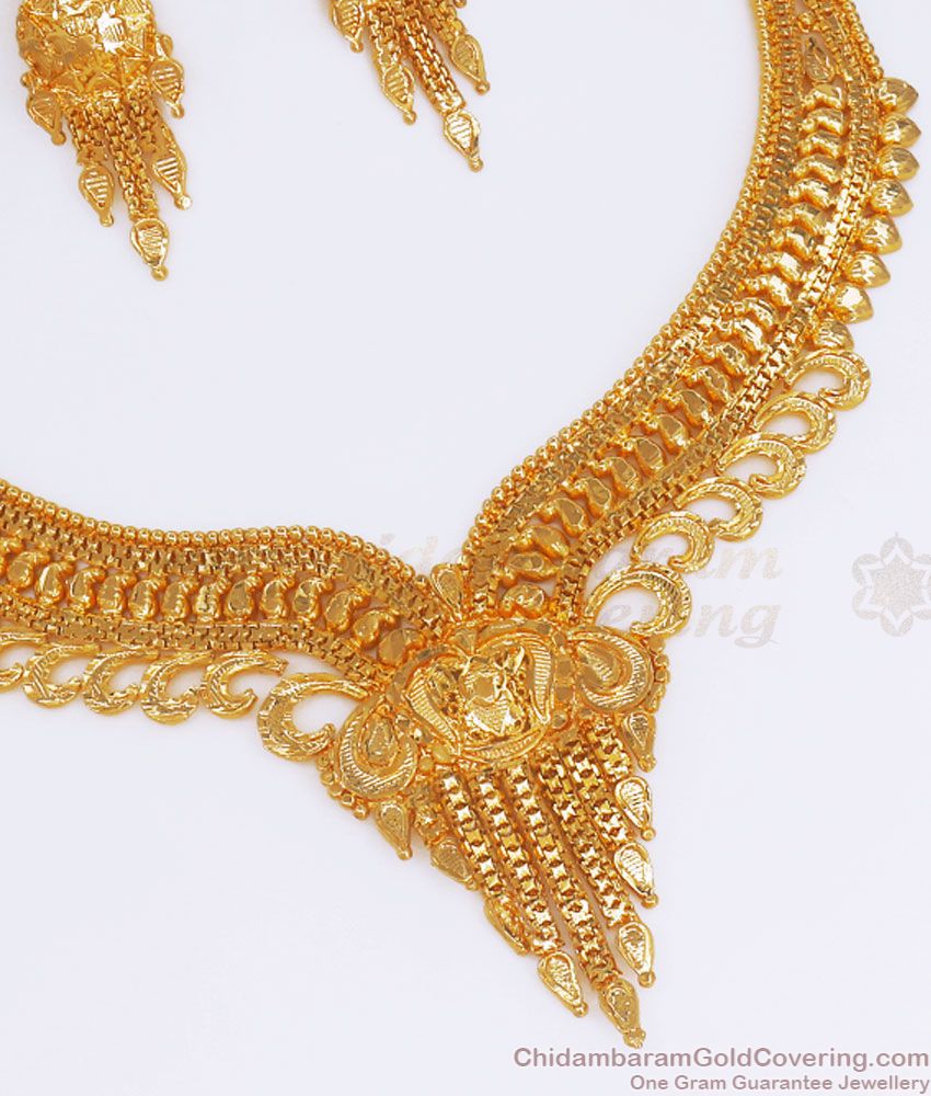 Bridal Calcutta Gold Necklace Earring Combo Set NCKN2651