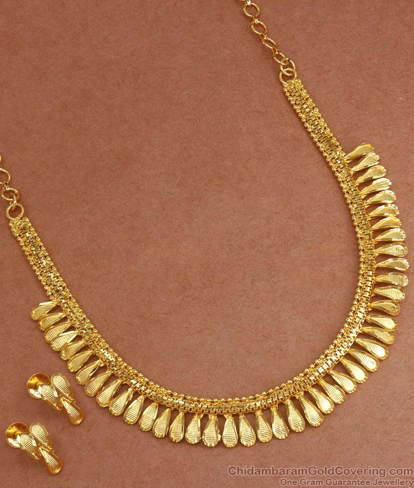 New Arrivals Forming Gold Plain Necklace Earrings Set NCKN2886