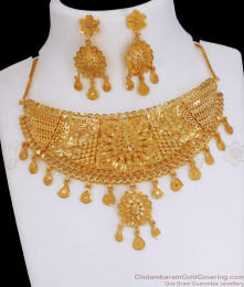 High on Fashion Close Neck Forming Gold Choker Necklace Bridal Collections NCKN3074 High on Fashion Close Neck Forming Gold Choker Necklace Bridal Collections NCKN3074