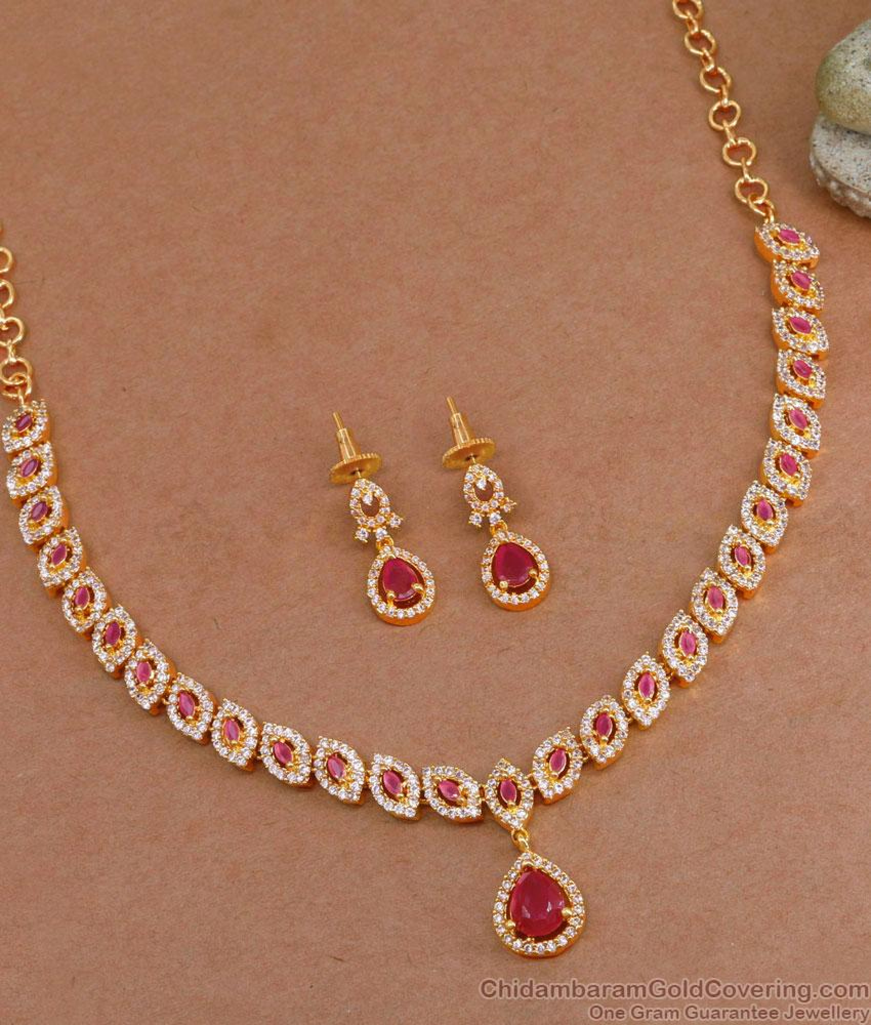 Stylish Ruby White Stone Diamond Necklace Gold Finish Nckn3724
