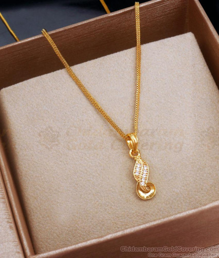18Kt Gold Plated Petite Round Pendant With Chain