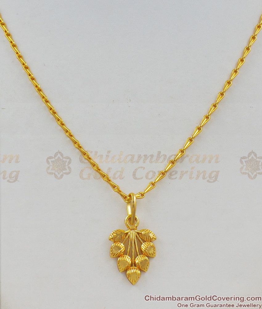 Trendy Gold Tone Heart Design Light Weight Pendant Short Chain Latest Arrival SMDR305