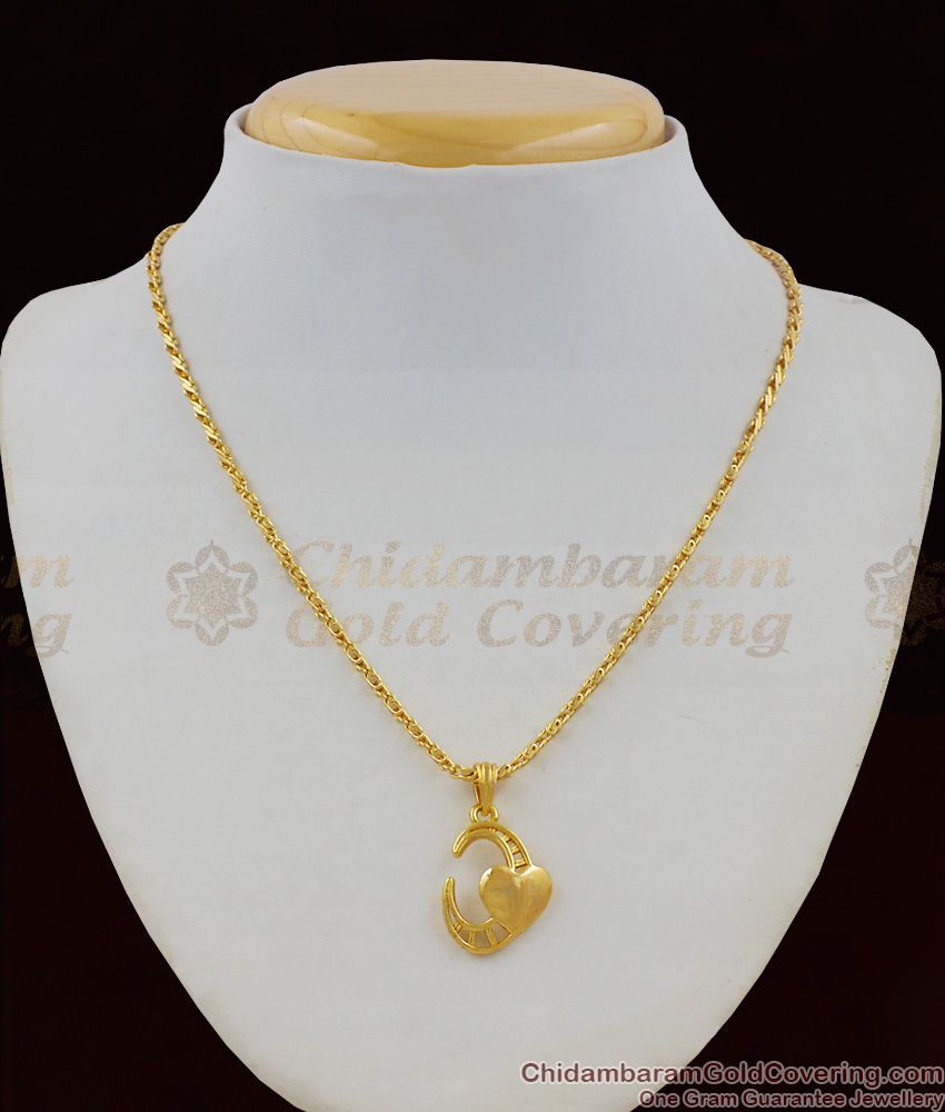 Crescent Heart Model Gold Tone Short Pendant Chain Collection For Daily Use SMDR406