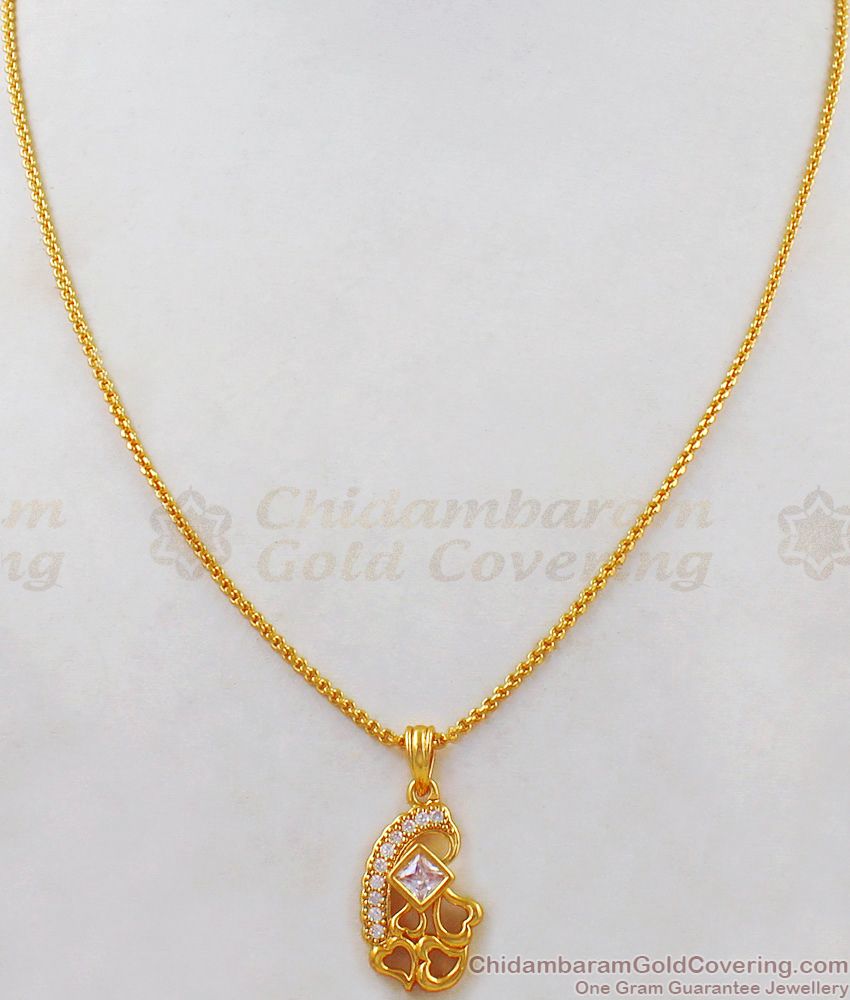 Iconic Diamond Pattern Gold Chain With Pendant Collections SMDR476 Iconic Diamond Pattern Gold Chain With Pendant Collections SMDR476