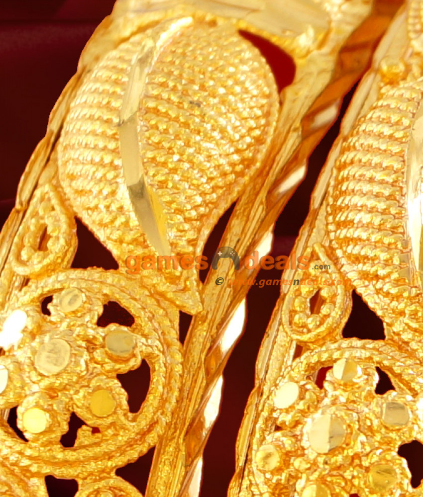 BR002-2.6 Size Gold Plated Kerala Leaf Design Patta Bangles