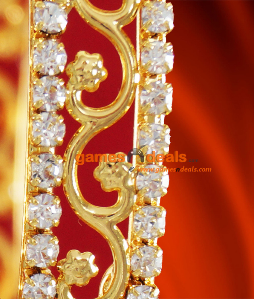 BS001-2.6 Size Gold Plated American Diamond Bright Flower Design Bangle