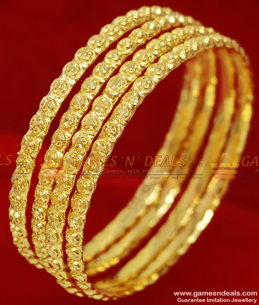 BR050-2.4 Size Traditional South Indian Gold Plated Imitation Bangle BR050-2.4 Size Traditional South Indian Gold Plated Imitation Bangle
