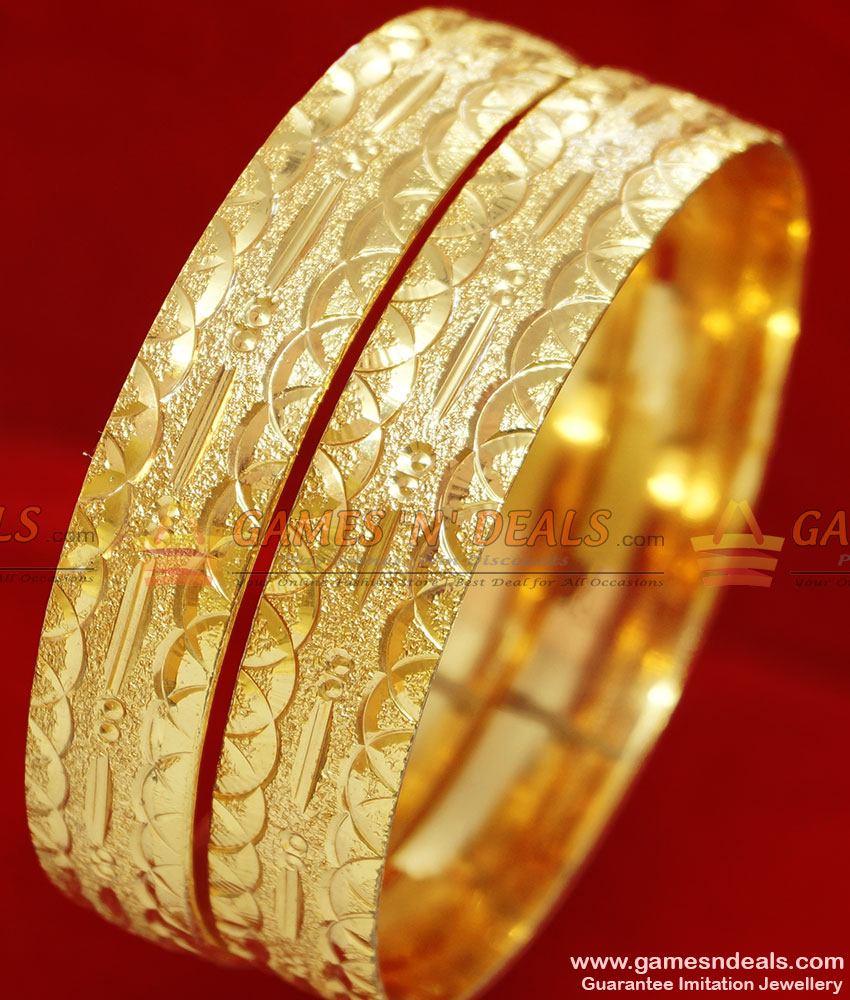 BR055-2.6 Size Gold Plated Broad Kadaa Traditional Imitation Bangle