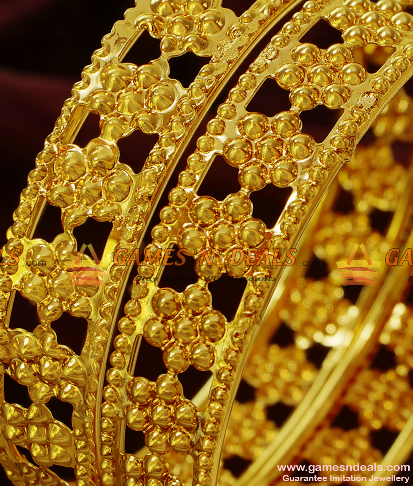 BR130-2.8 Size Light Weight Gold Plated 2 Pcs Beaded Daily Wear Guarantee Bangles BR130-2.8 Size Light Weight Gold Plated 2 Pcs Beaded Daily Wear Guarantee Bangles