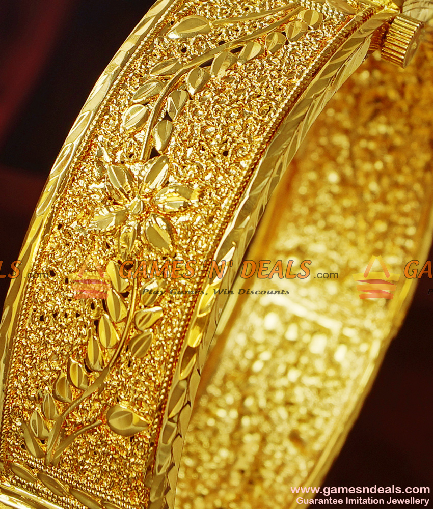 BR195-2.6 Size Screw Type Handmade Kada Real Gold Like Imitation Bangles BR195-2.6 Size Screw Type Handmade Kada Real Gold Like Imitation Bangles