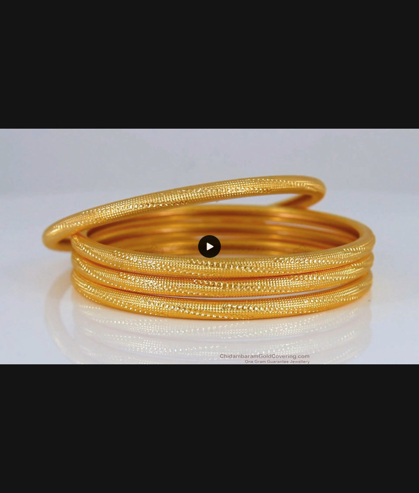 BR1713-2.6 Sleek Design Rounded Set of Four Gold Bangles BR1713-2.6 Sleek Design Rounded Set of Four Gold Bangles