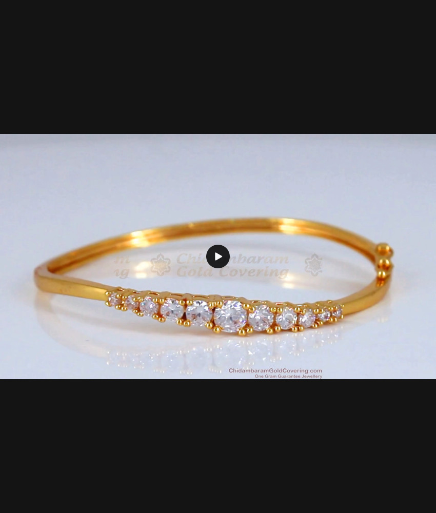 Sparking White Gem Stone Gold Bracelet Open Type BRAC495