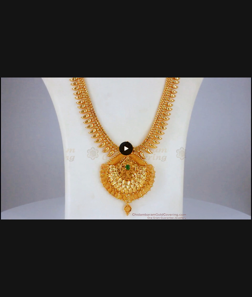 Leaf Pattern Ruby White Stone Small Pendant Gold Short Chain SMDR683 Leaf Pattern Ruby White Stone Small Pendant Gold Short Chain SMDR683