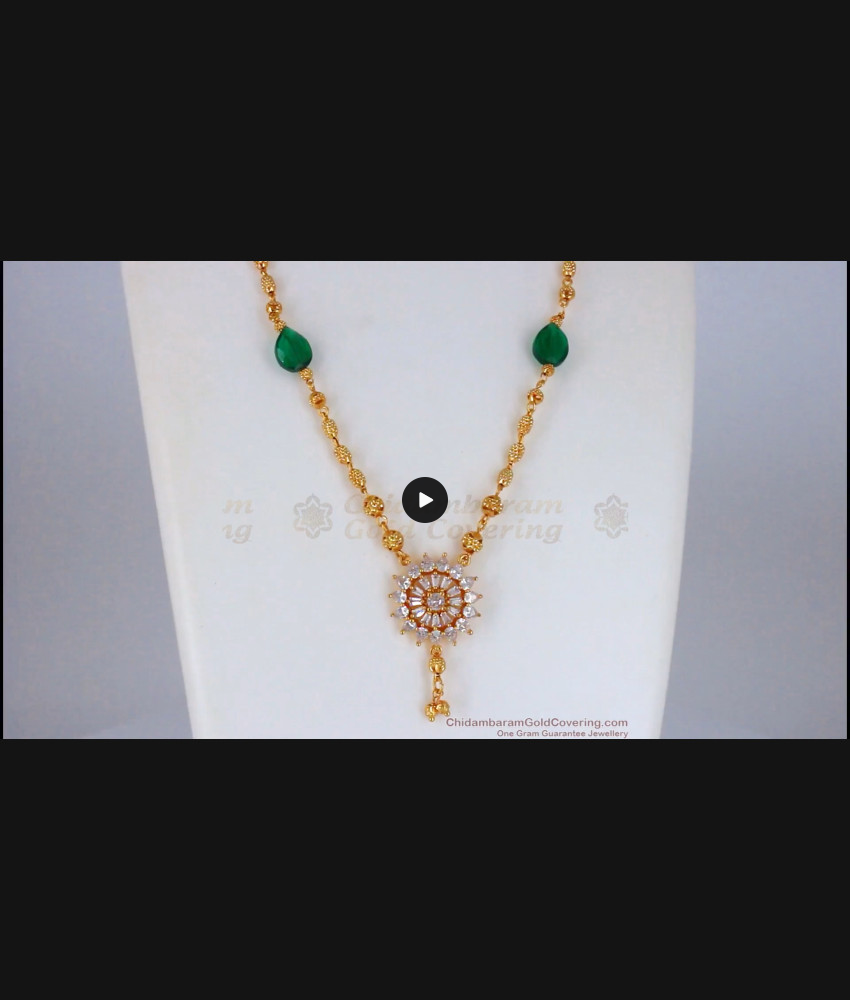 Full White Pendant Emerald Side Stones Short Chain Collections SMDR577 Full White Pendant Emerald Side Stones Short Chain Collections SMDR577