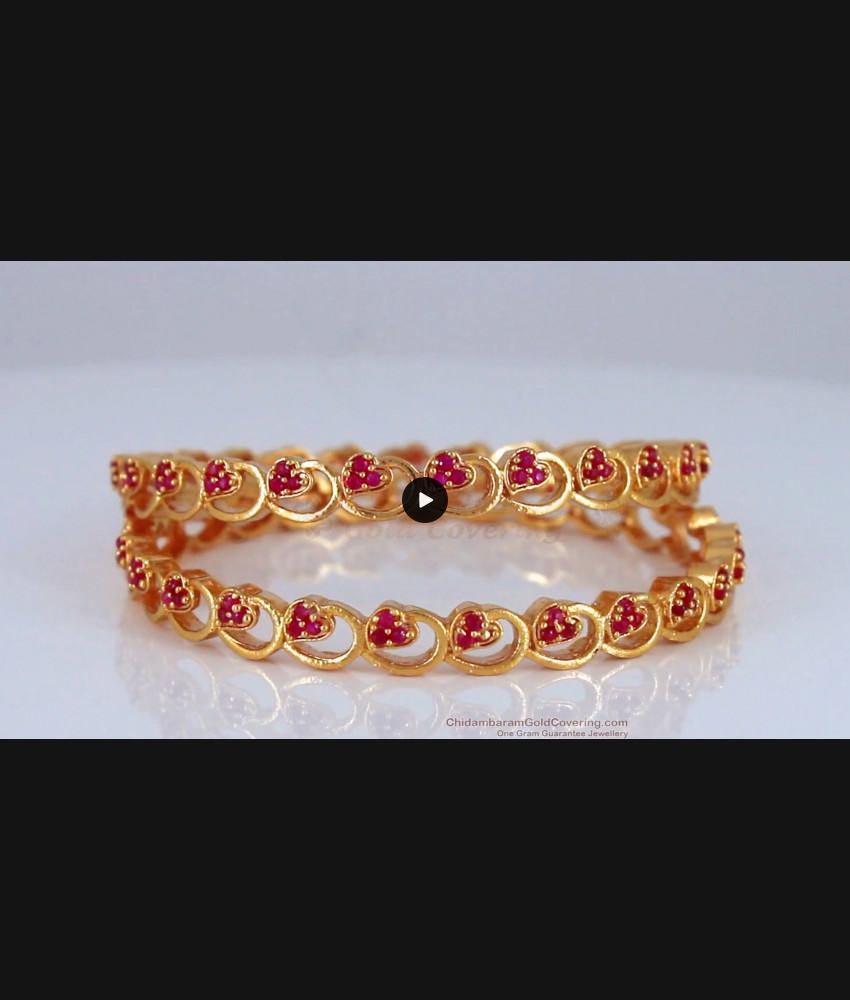 BR1681-2.8 Attractive Heart Design Ruby Stone Gold Plated Bangle