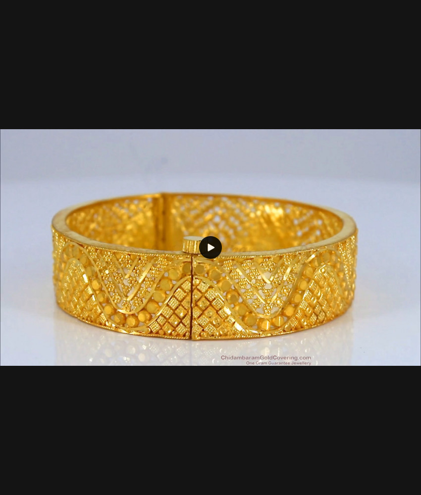 BR1694-2.4 Forming Gold Kada Bangles Collections For Wedding Jewelry