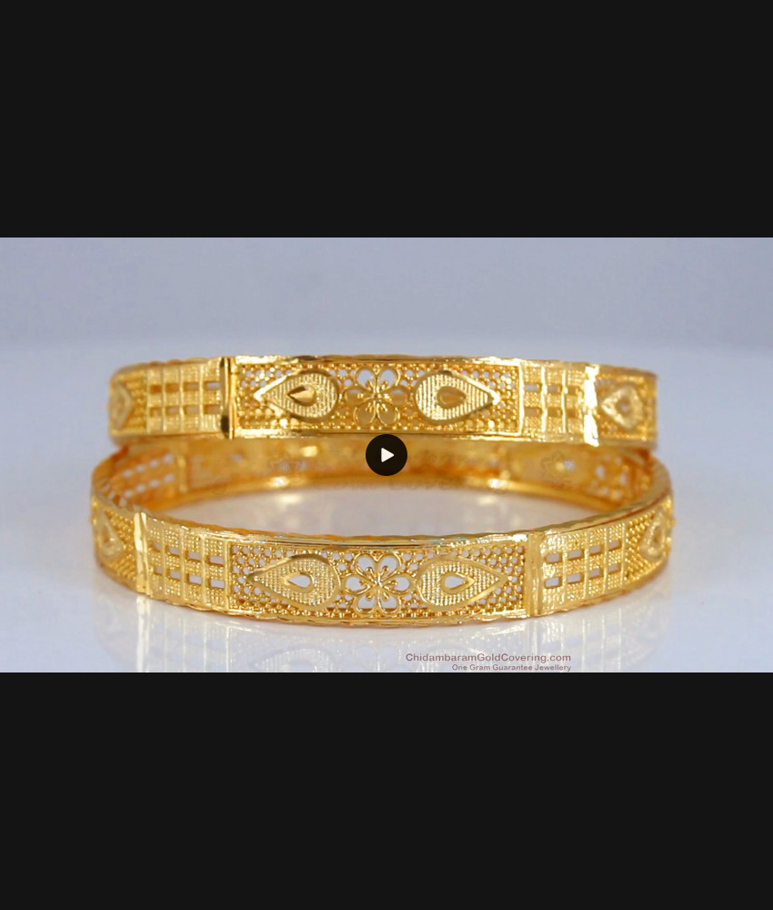 BR1927-2.8 Size Unique Designer Collection Gold Covering Bangles