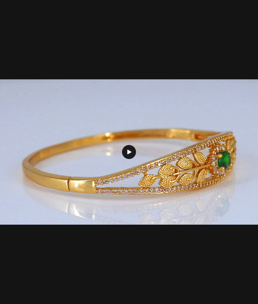 Leaf Design Gold Bracelet Emerald Stone Open Type BRAC486