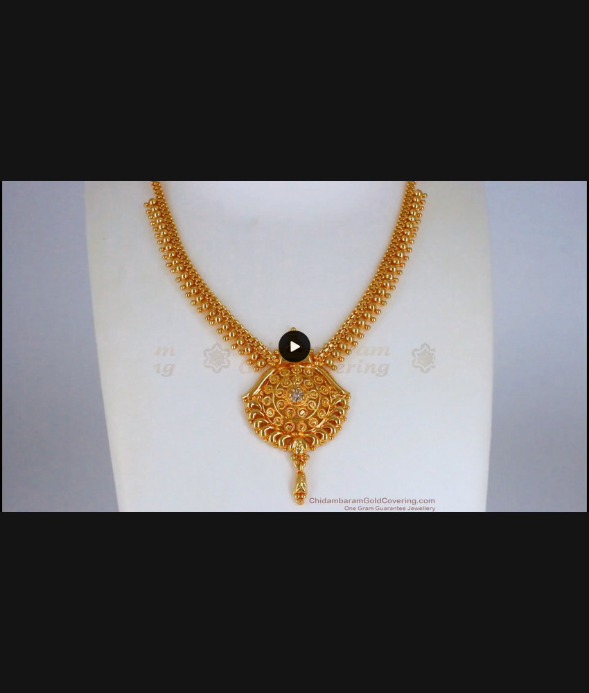 Every Queens Desire Gold Necklace Designs NCKN2255